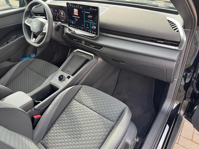T-Roc 1.5 eTSI 150PS DSG R-Line AHK/ACC/APP/RFK