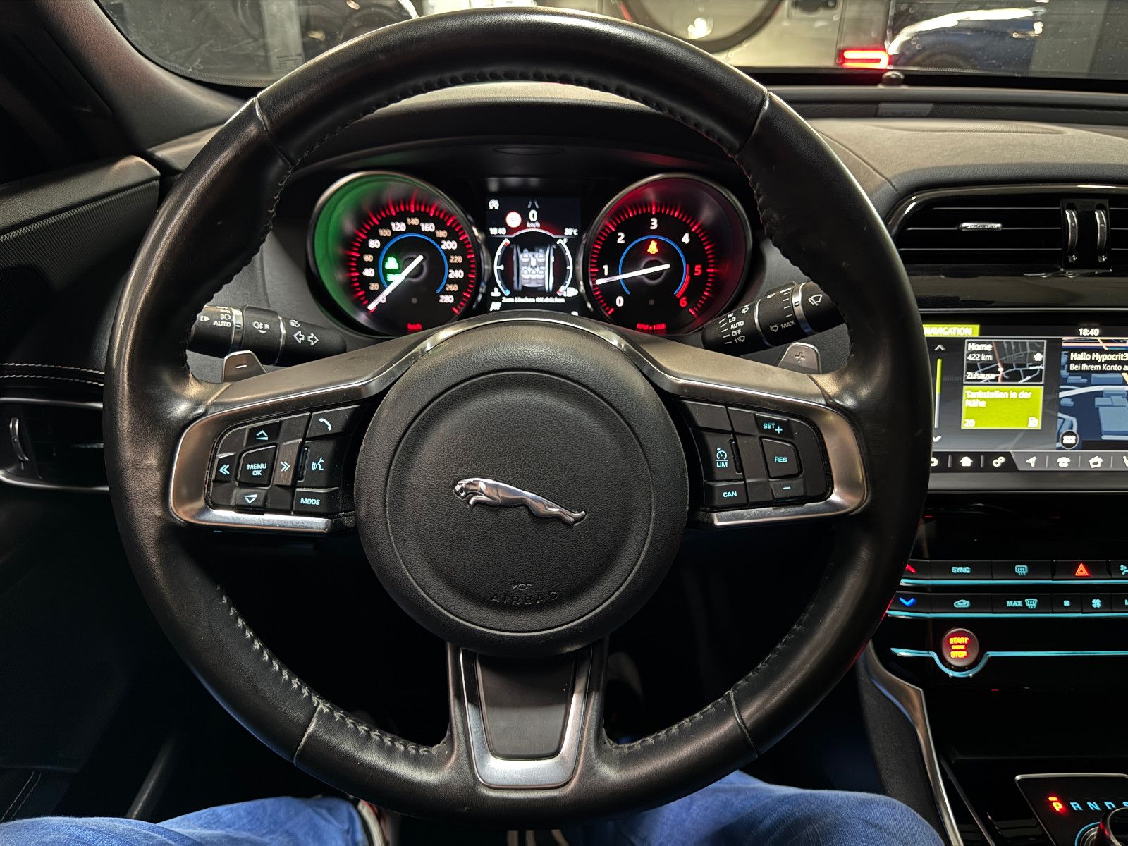 Fahrzeugabbildung Jaguar XE 2.0 d 8GT LANDMARK R-SPORT BLACK EDITION VOLL