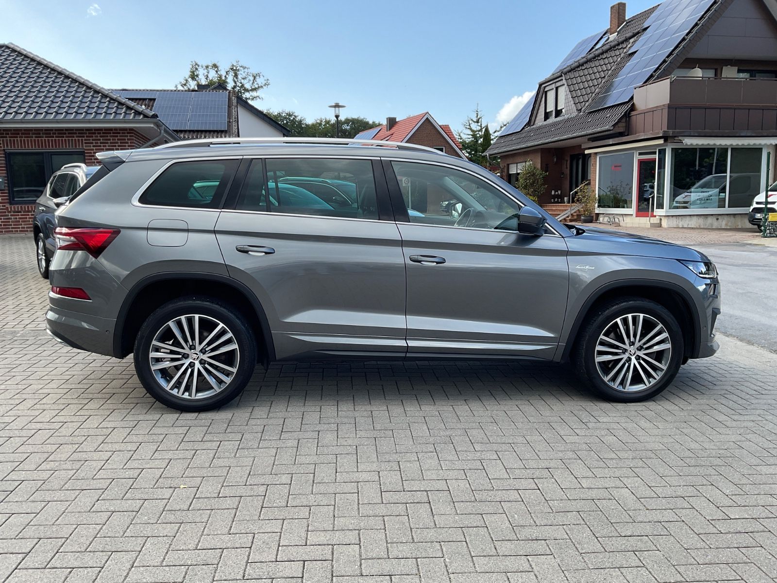 Fahrzeugabbildung SKODA Kodiaq 2.0 TDI DSG 4x4 L&K,AHK,360°Kamera