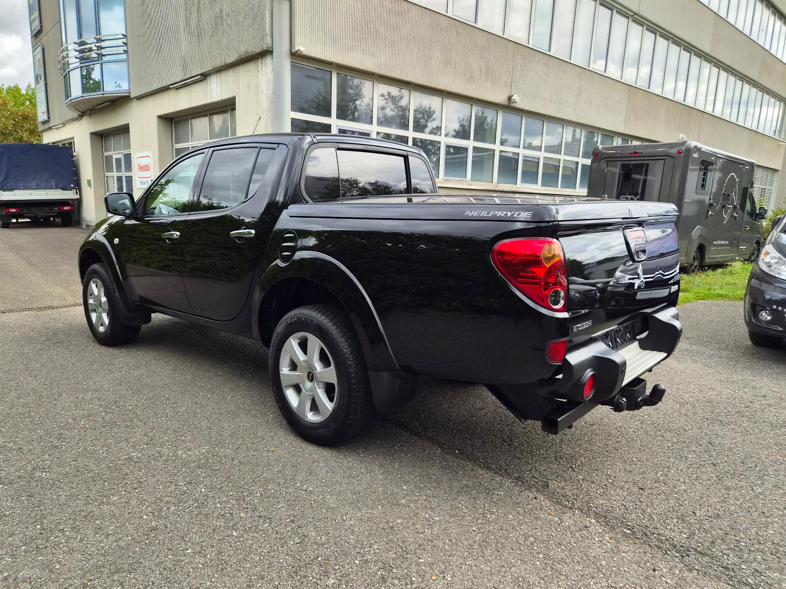 Mitsubishi L200 Intense 4WD TÜV+INSP NEU