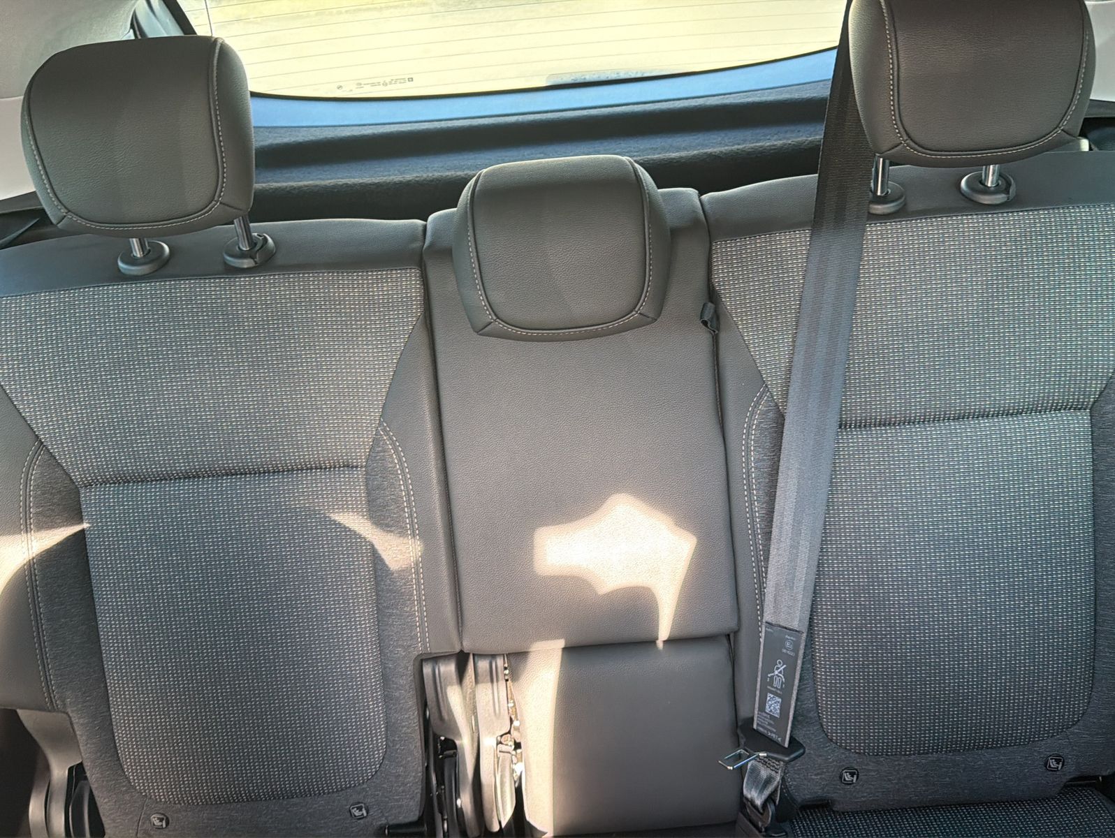 Fahrzeugabbildung Opel Crossland Elegance