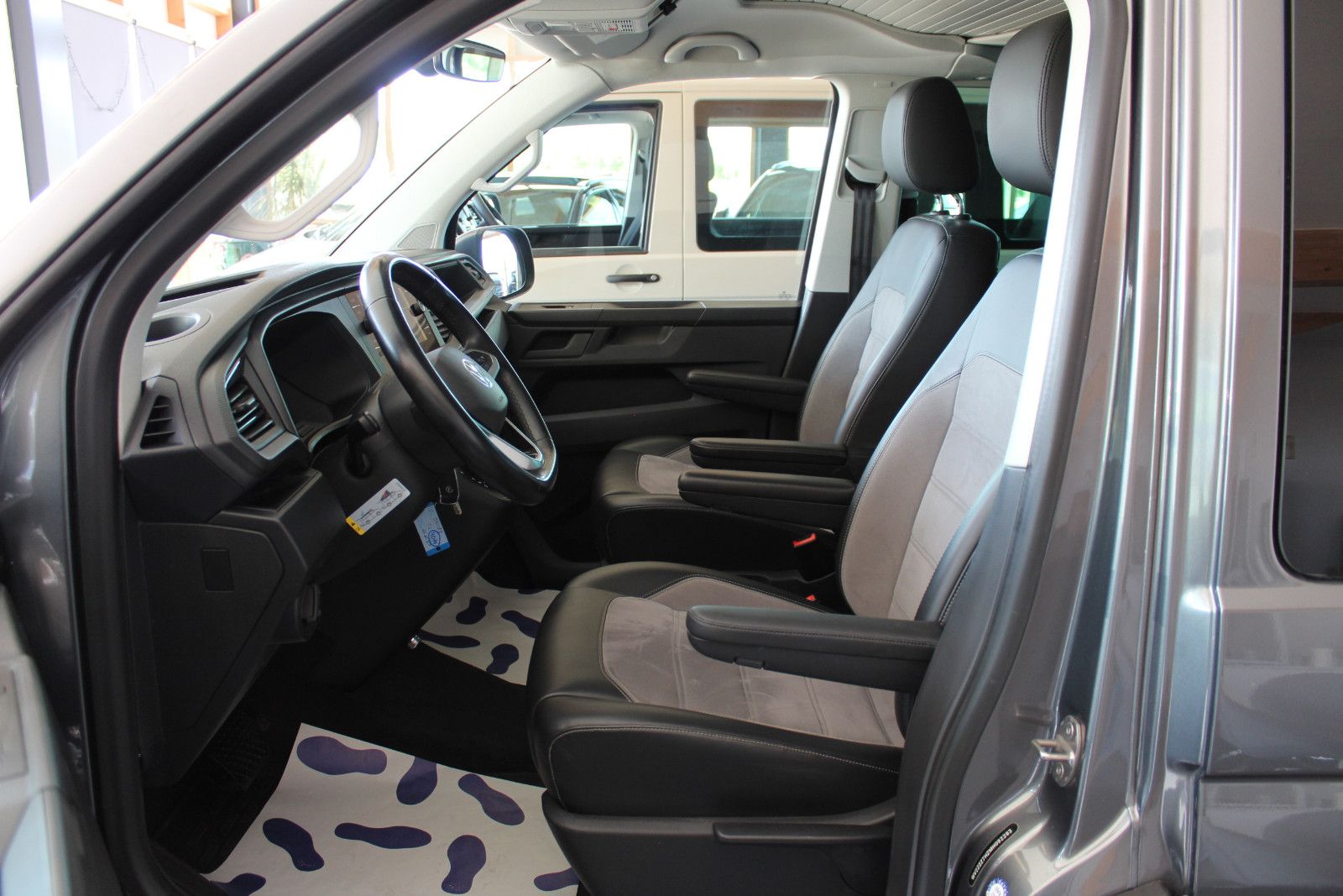 Volkswagen T6.1 California 2.0 TDI DSG Beach Tour FWD foto 7