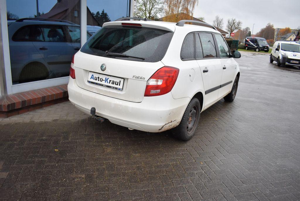 Skoda Fabia 2013 — interior