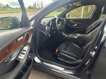 صورة 10 لـ 2015 Mercedes-BENZ GLC