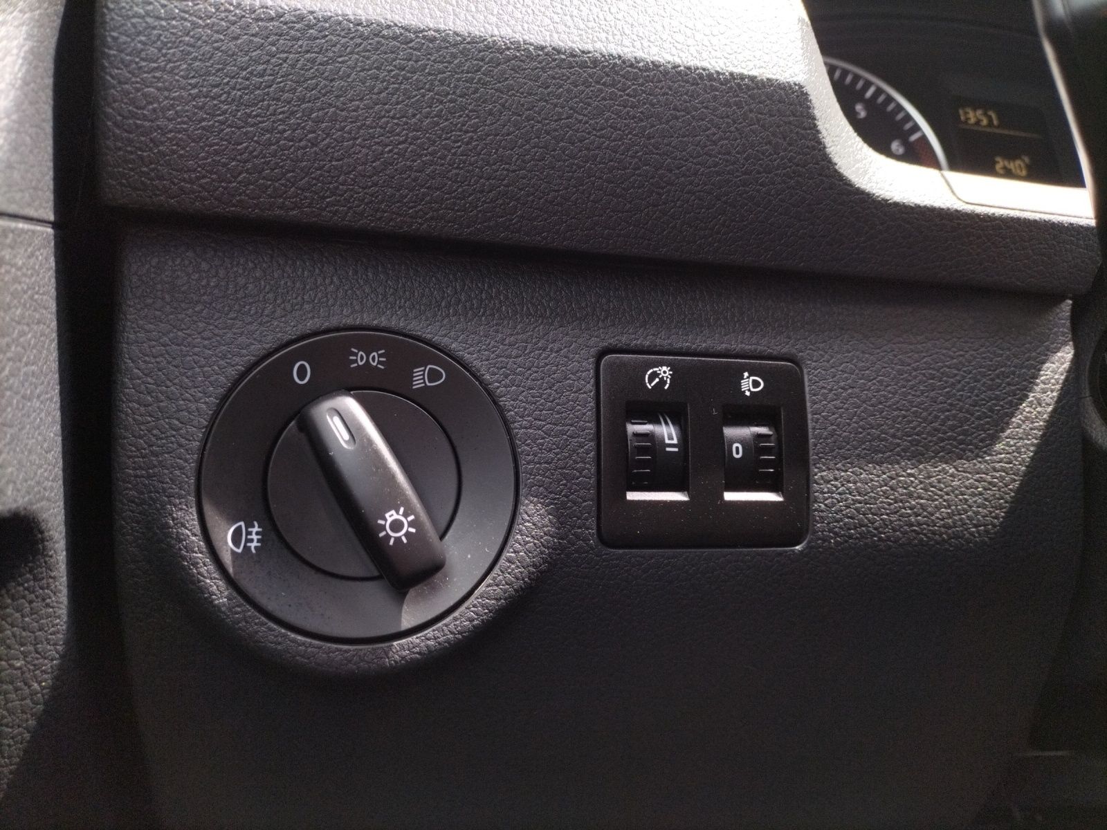 Fahrzeugabbildung Volkswagen Caddy Kasten TSI elektr. FH, elektr. Spiegel