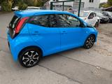 Toyota Aygo AYGO x-play club - Toyota Aygo (X): Play Club