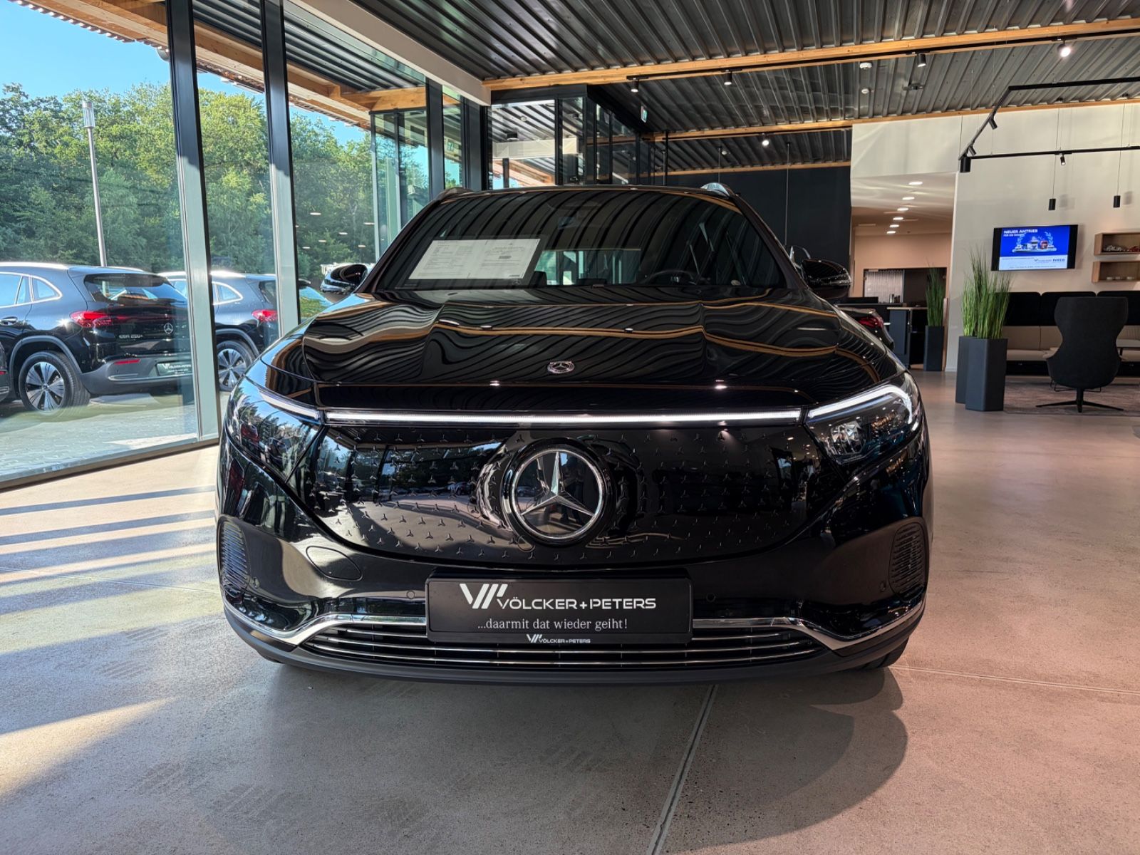 Mercedes-Benz EQA 300 4M /AHK/DISTRO/MEMORY/PLUS/KAMERA/ imagem 3