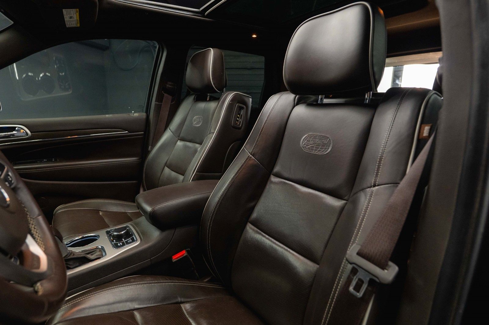 Fahrzeugabbildung Jeep Grand Cherokee 5.7 V8 SRT OVERLAND *Pano*ACC*19%