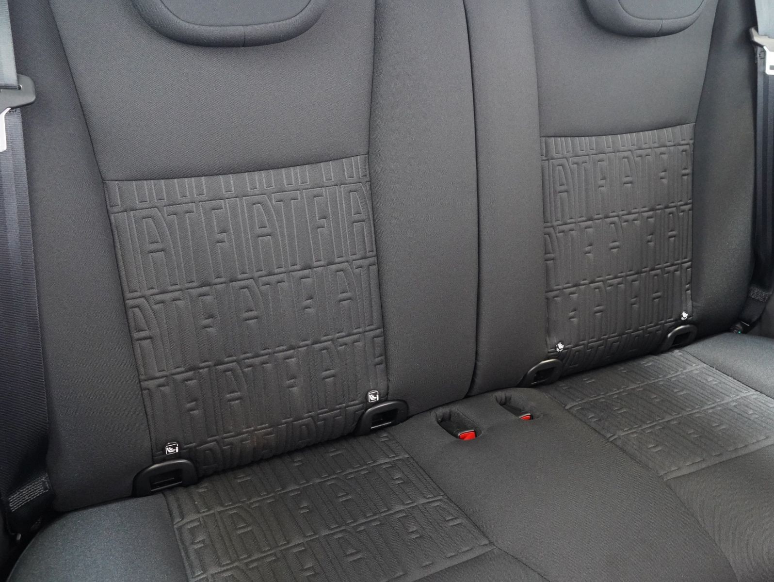 Fahrzeugabbildung Fiat 500e 87KW/42kWh/DC-LADEN/CARPLAY/DAB/SOH/KAMERA