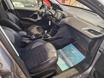 Peugeot 2008 - 6