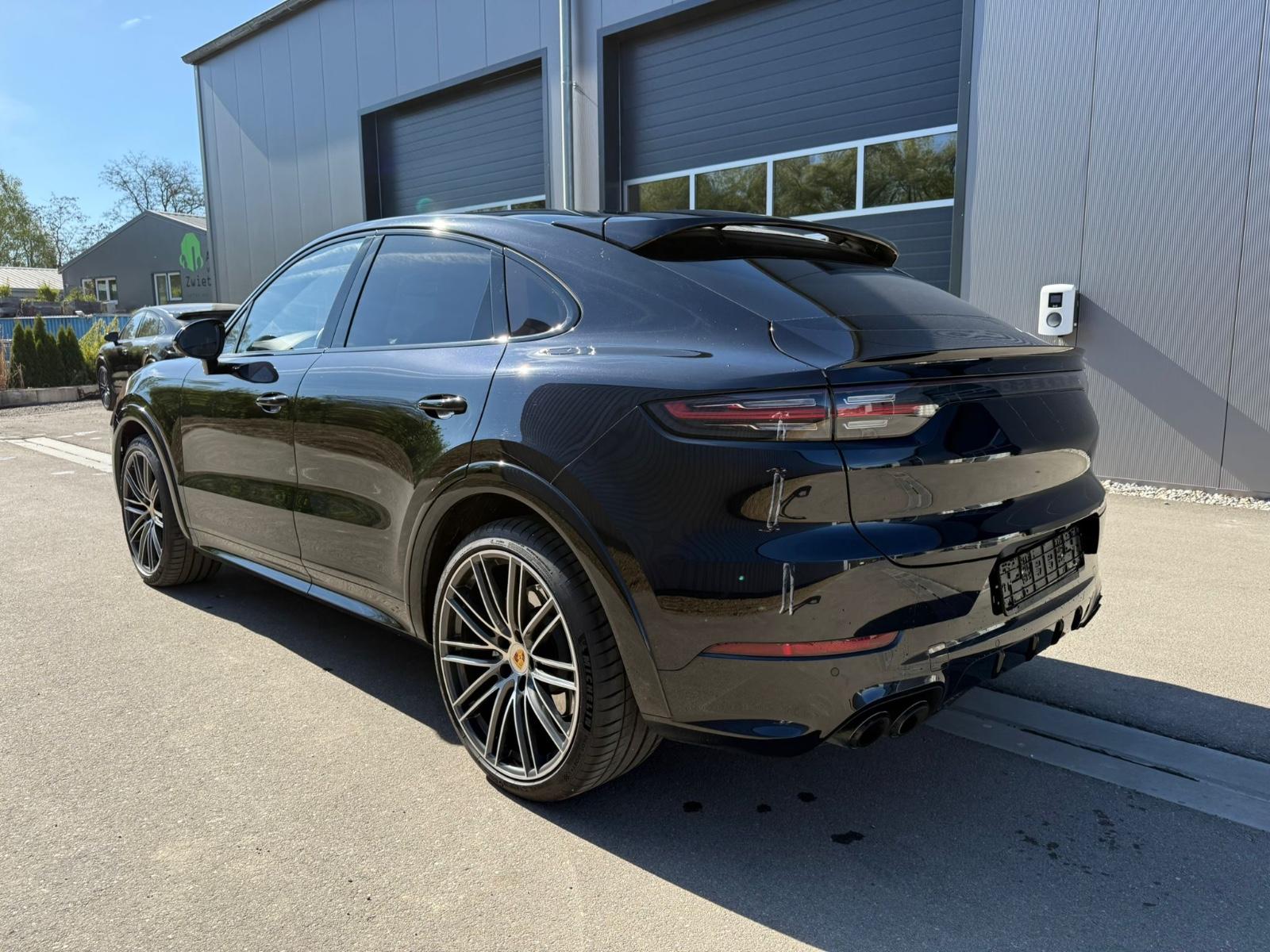 Porsche Cayenne Turbo Coupe+Alu 22+Fond-Entertainment+Approved !