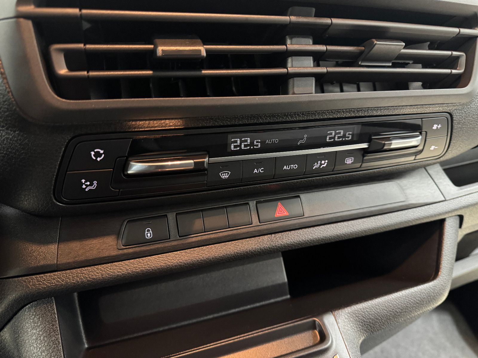 Peugeot Traveller - Bild 40