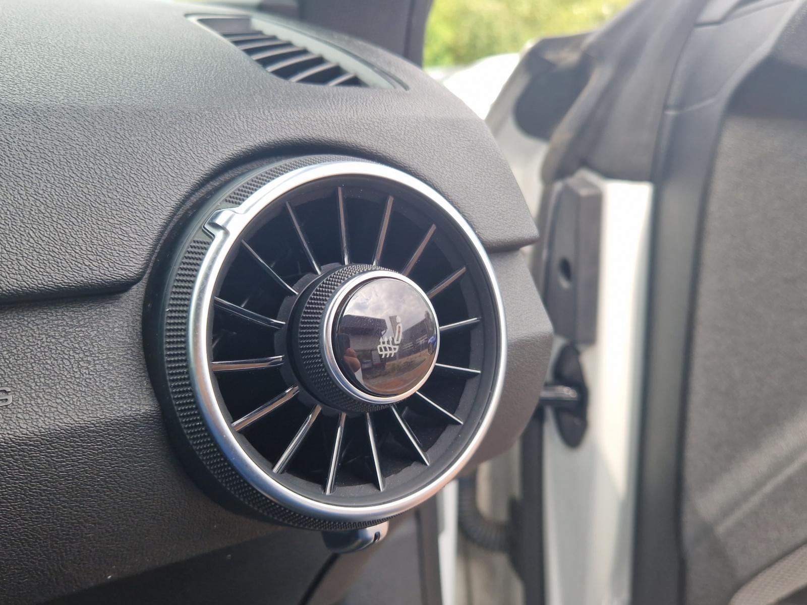 Audi TT 2.0 TDI ultra Coupe, Virtual, Navi, Xenon