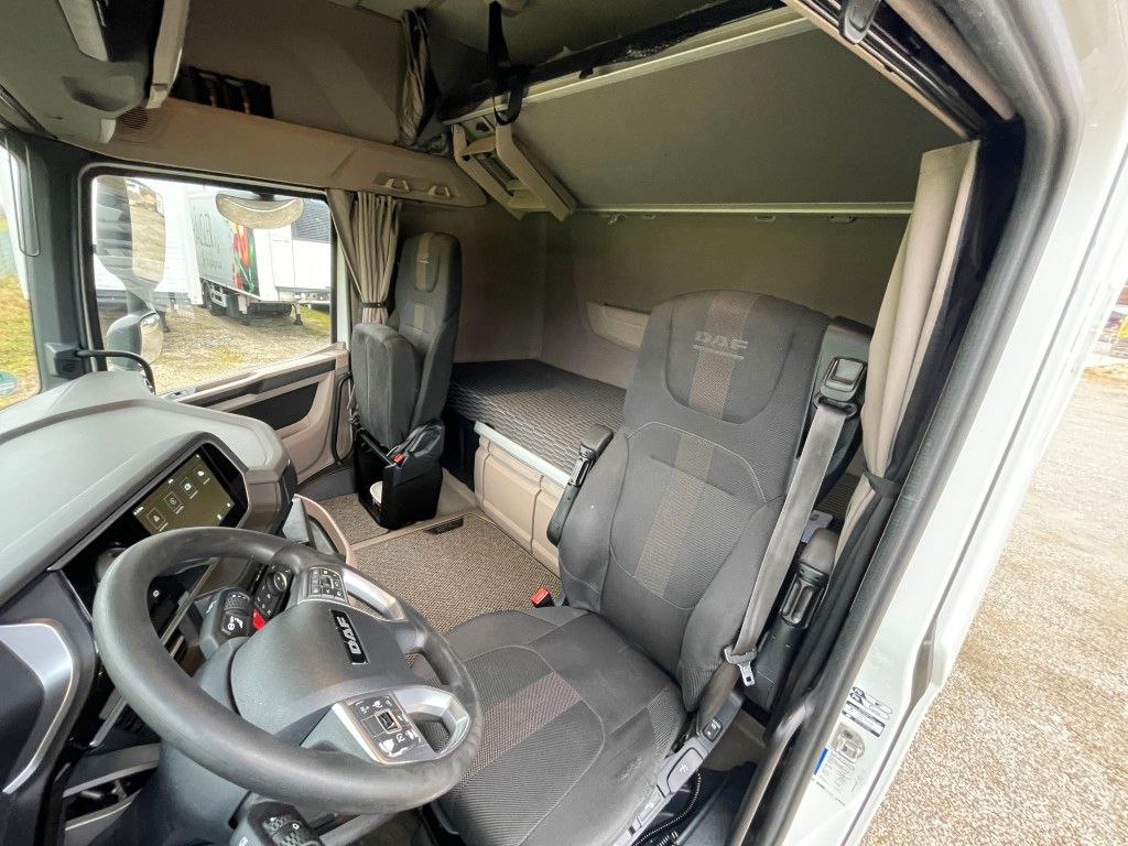 Fahrzeugabbildung DAF FT XG 530