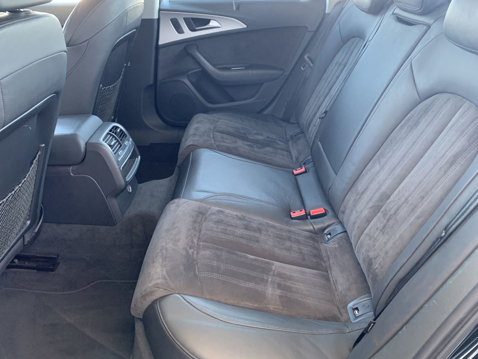 Fahrzeugabbildung Audi A6 2.0 TDI*Bi-Xenon*Alcantara*STHZ*Navi*PDC*