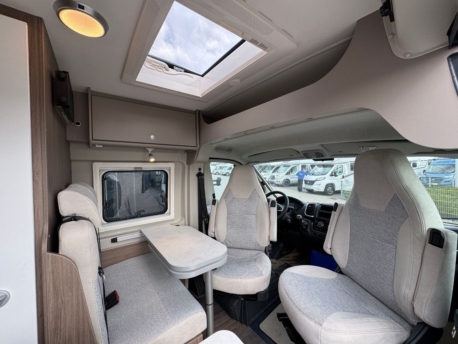 Fahrzeugabbildung Carado Pro CV 540 - SPRING SALE - 5.522€ SPAREN !
