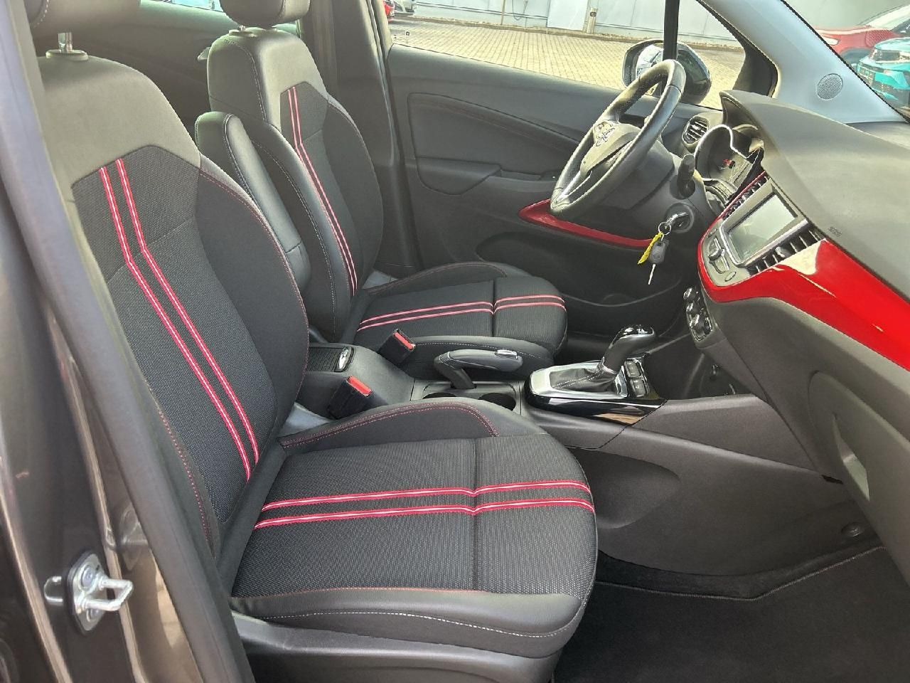 Fahrzeugabbildung Opel Crossland GS Line, AHK, Allwetter