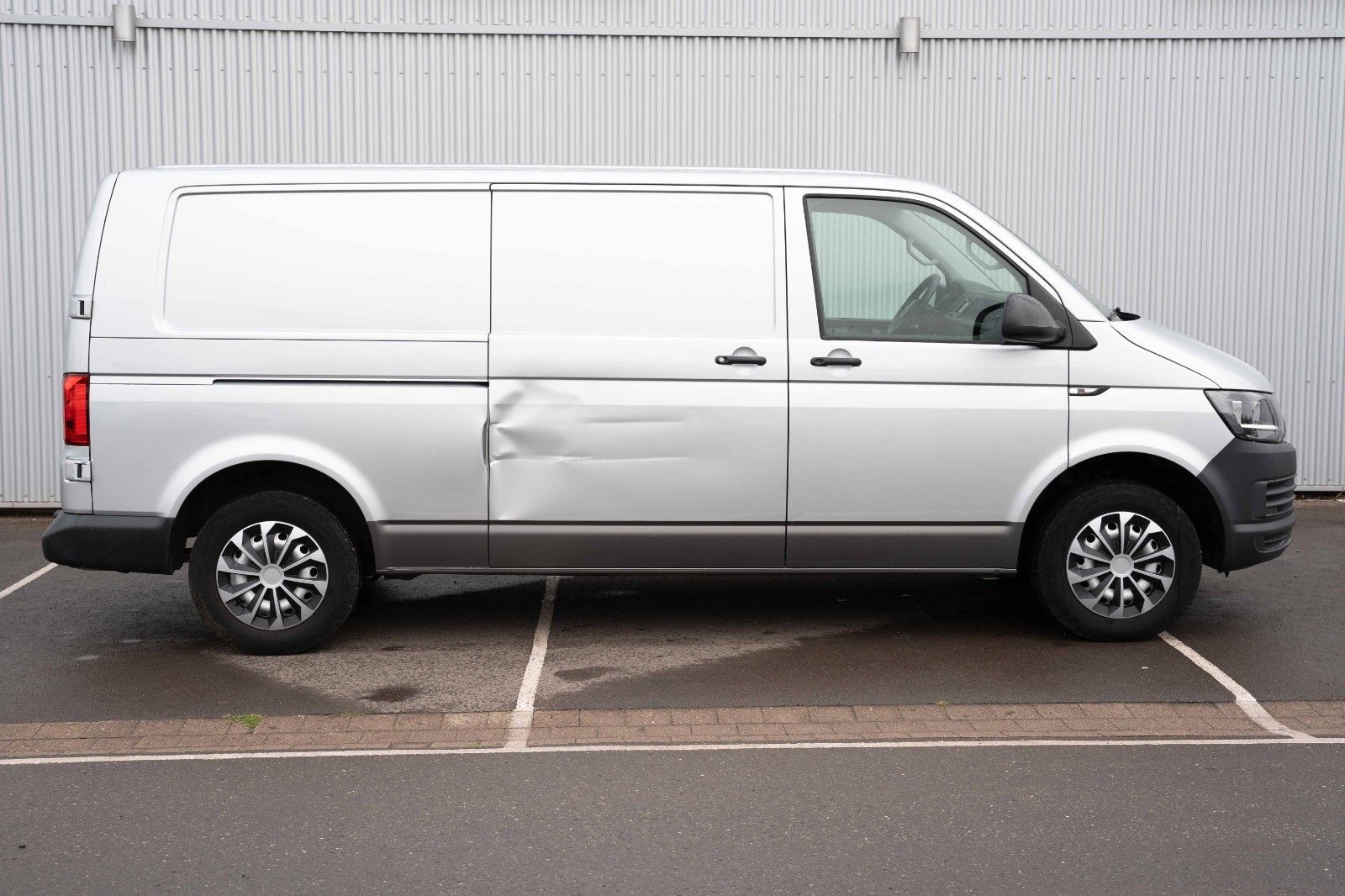 Fahrzeugabbildung Volkswagen T6 TRANSP KA LANG 2.0TDI AHK PDC TEL KLIMA