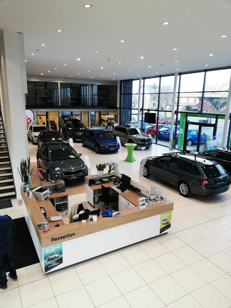 showroom-image-main