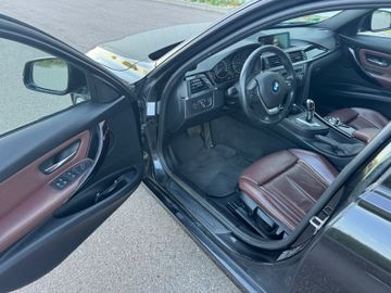 BMW 330 - 8
