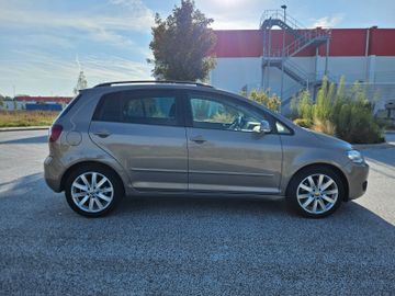 Volkswagen Golf - 10