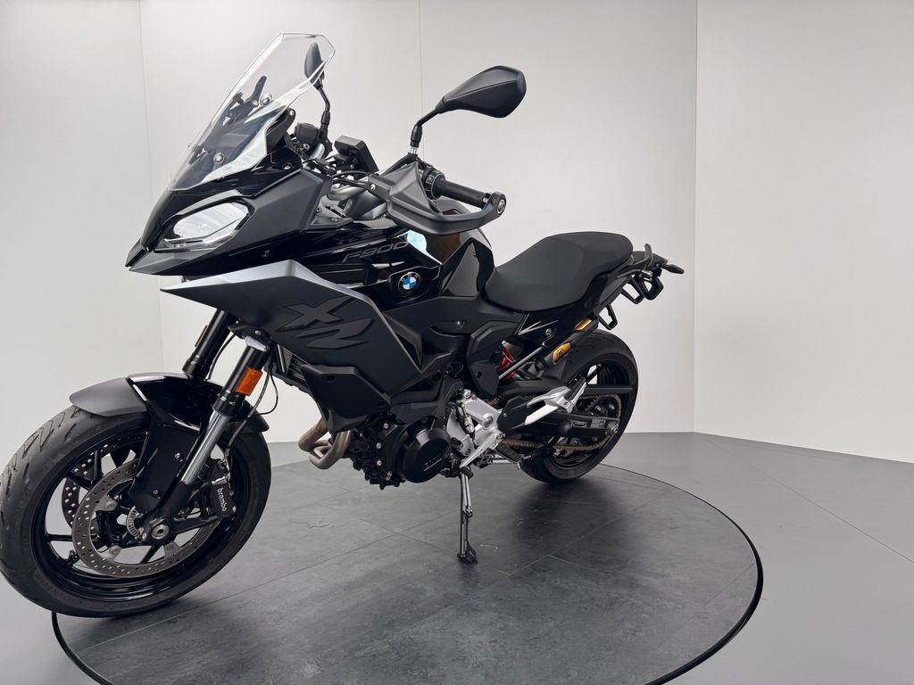 Fahrzeugabbildung BMW F900 XR *TRIPLE BLACK