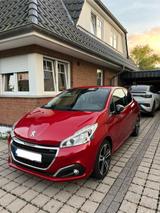 Peugeot 208 GT  gepflegt, top ausgestatte... - Peugeot 208 Gebrauchtwagen in Bremen
