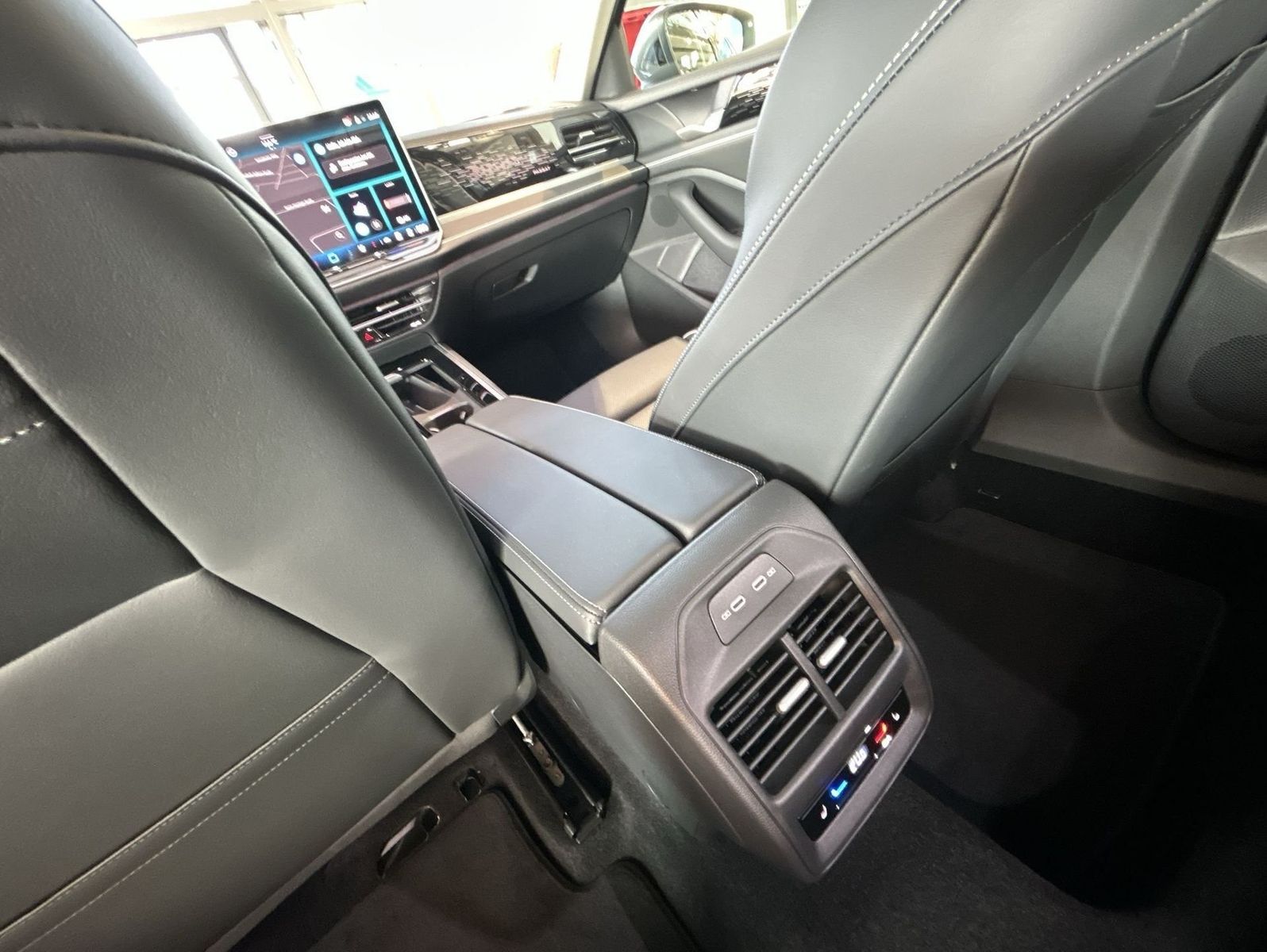 Volkswagen Passat - Bild 25