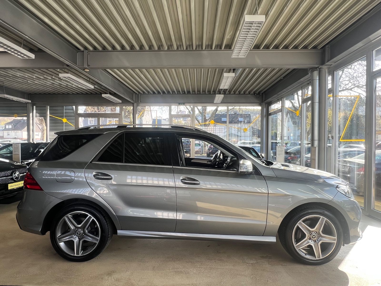 Fahrzeugabbildung Mercedes-Benz GLE 350 d 4Matic AMG LINE *SCHIEBEDACH*ANHK*