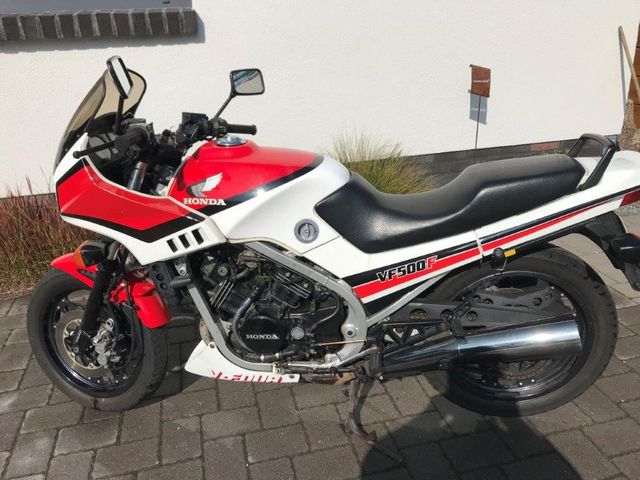 Honda VF 500 F