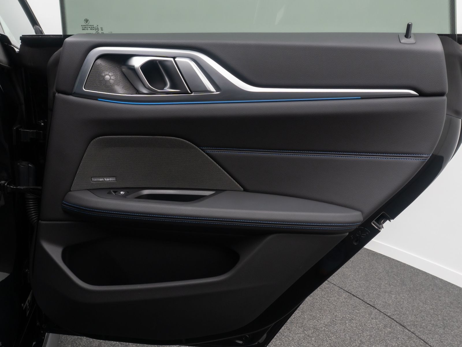 Fahrzeugabbildung BMW i4 eD40 Gran Coupe M Sport Alarm DAB H/K 18Zoll