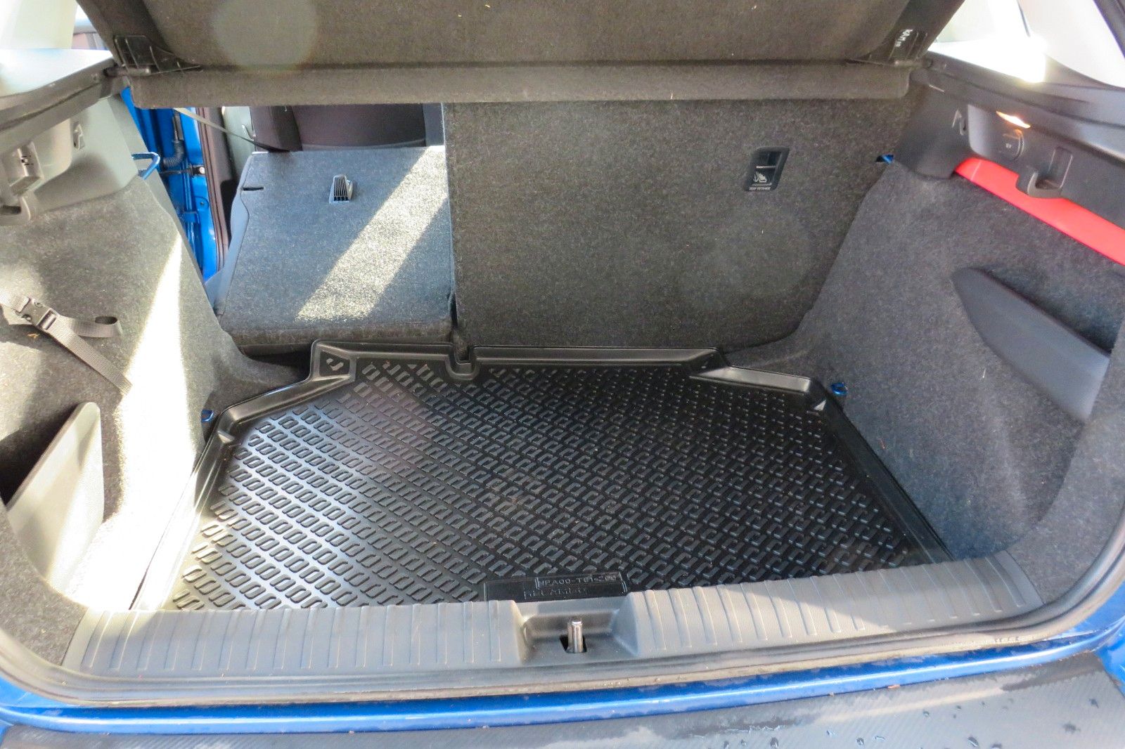 Fahrzeugabbildung SKODA Kamiq Ambition DSG LED AHK GRA PDC SITZH.