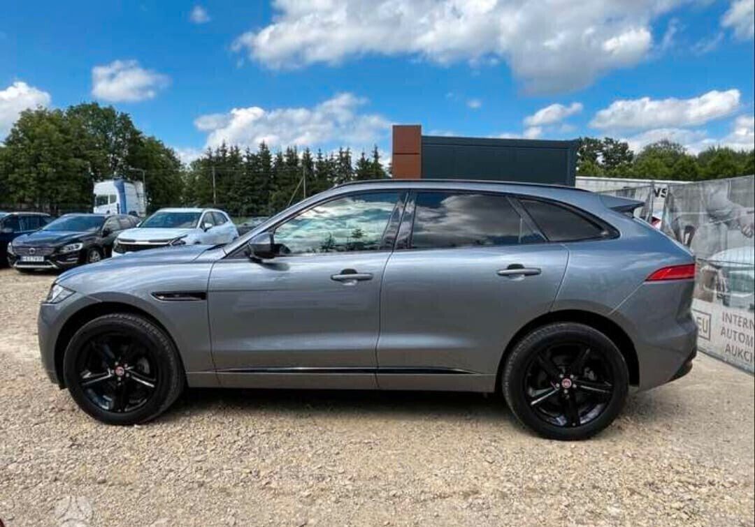 Jaguar Promo Jaguar F-Pace 2.0 D 180 CV AWD aut. Pure imagem 2
