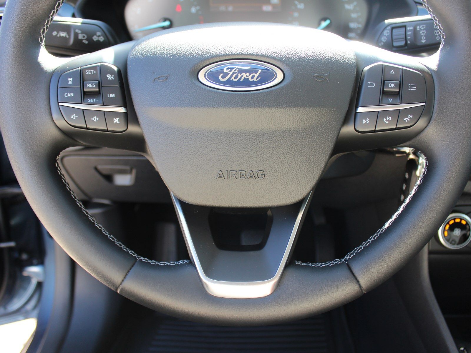 Fahrzeugabbildung Ford Fiesta Titanium 1,0 EcoBoost