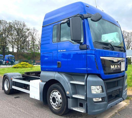 MAN TGX 18.440 mit ADR