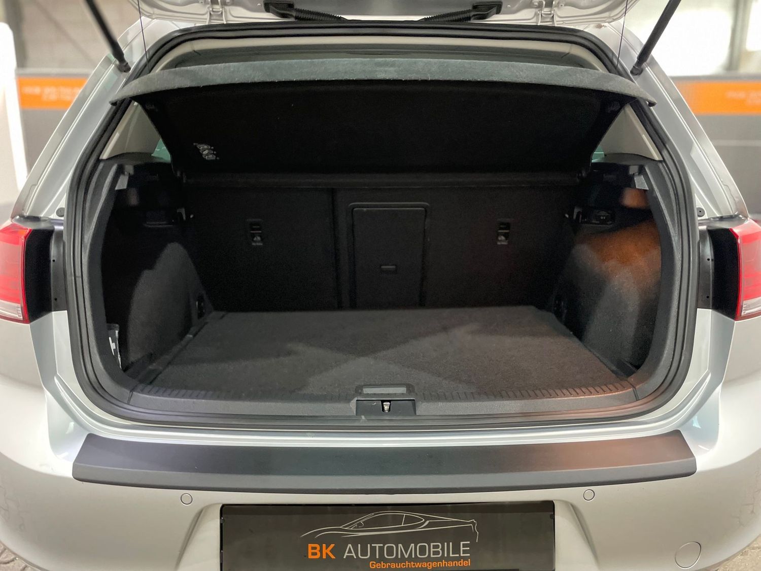 Fahrzeugabbildung Volkswagen Golf 1.2 TSI Cup #Multimedia#Klima#PDC