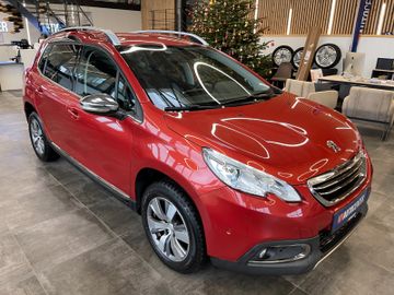 Peugeot 2008 Allure *NAVI*DAB*SZHZ*TEMPOMAT*PDC*