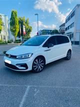 Volkswagen Touran 1.8 TSI DSG Highline Highline - VW Touran Gebrauchtwagen in Stuttgart