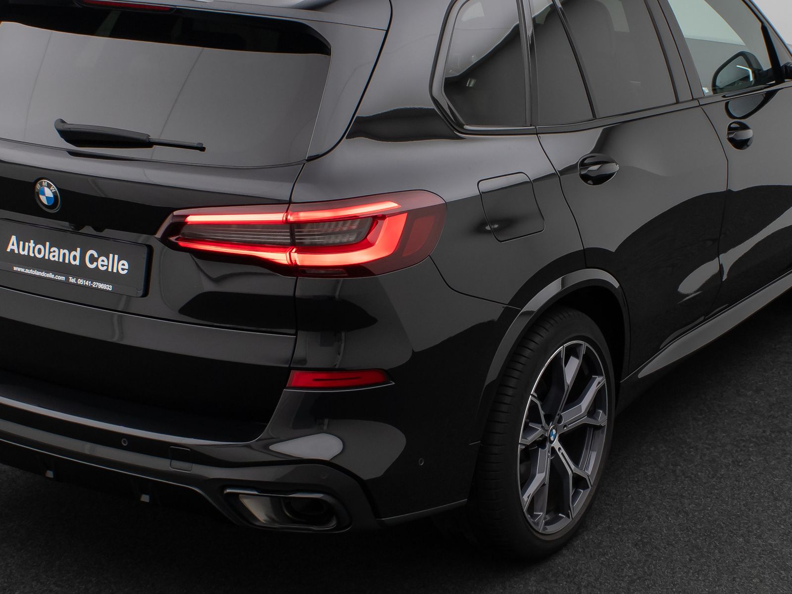 Fahrzeugabbildung BMW X5 xD30d M Sport 360°HUD DAB H/K ACC Komfort 21"