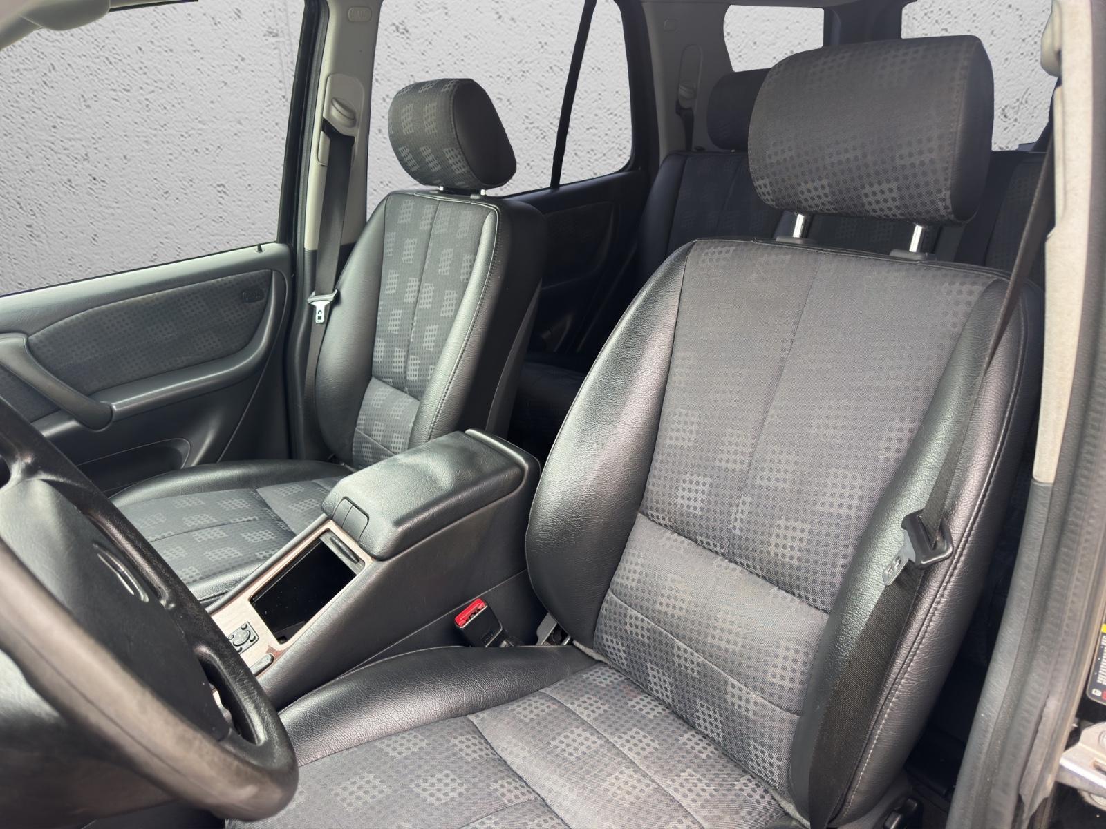 Mercedes-Benz ML270 2004 — photo 25
