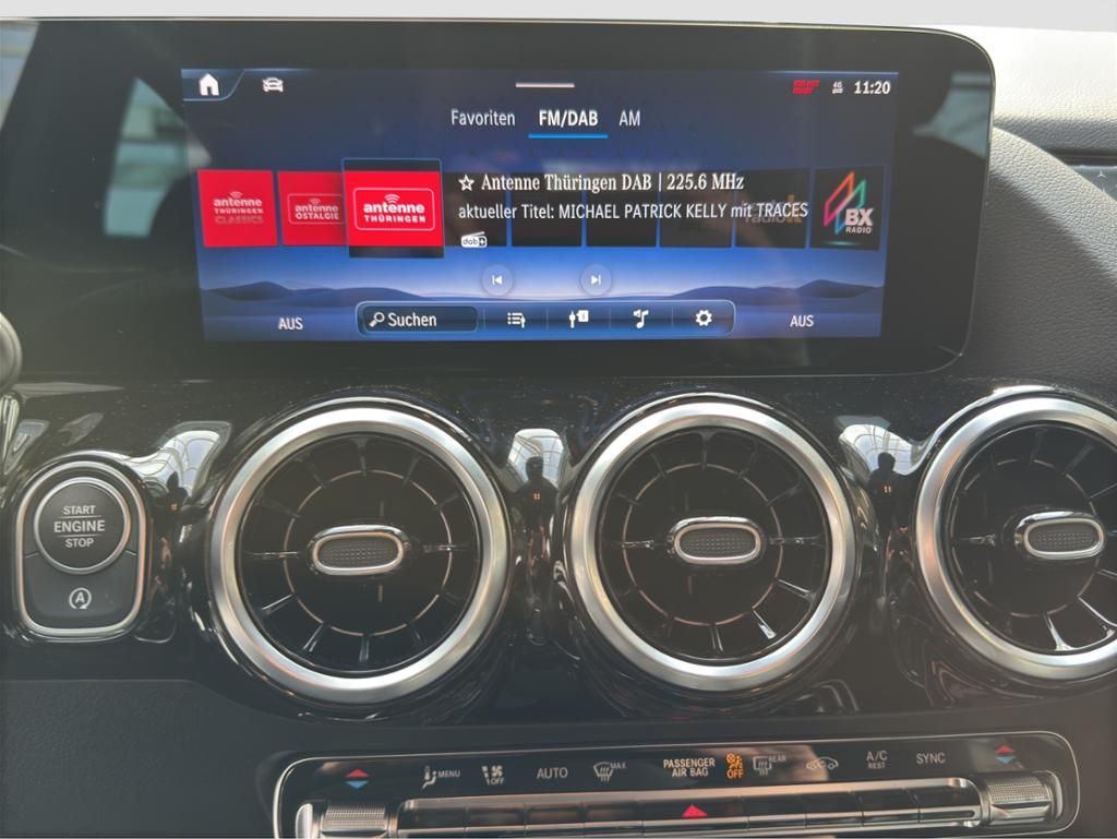 Fahrzeugabbildung Mercedes-Benz GLA 200 d LED*ParkAss*SpurH*el.Heck*PDC*RFK*AHK