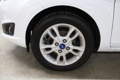 Fahrzeugabbildung Ford Fiesta 1,25 60kW Titanium KLIMA PDC WinterPaket