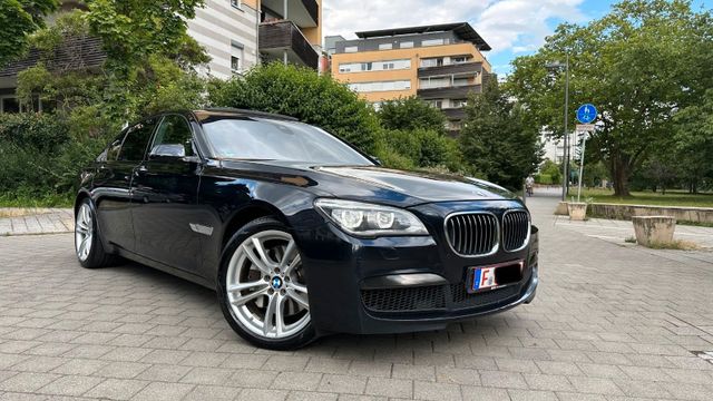 BMW 750d xDrive M Paket Sport/LED/Soft-Close/Fond TV