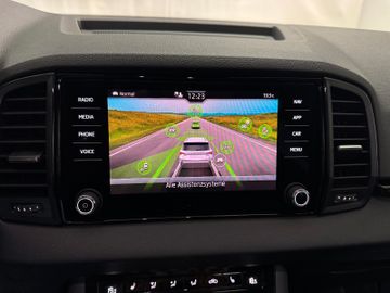 Fahrzeugbestand 20 Skoda Karoq Sportline 1.5 Matrix+AHK+Panodach+Kamera