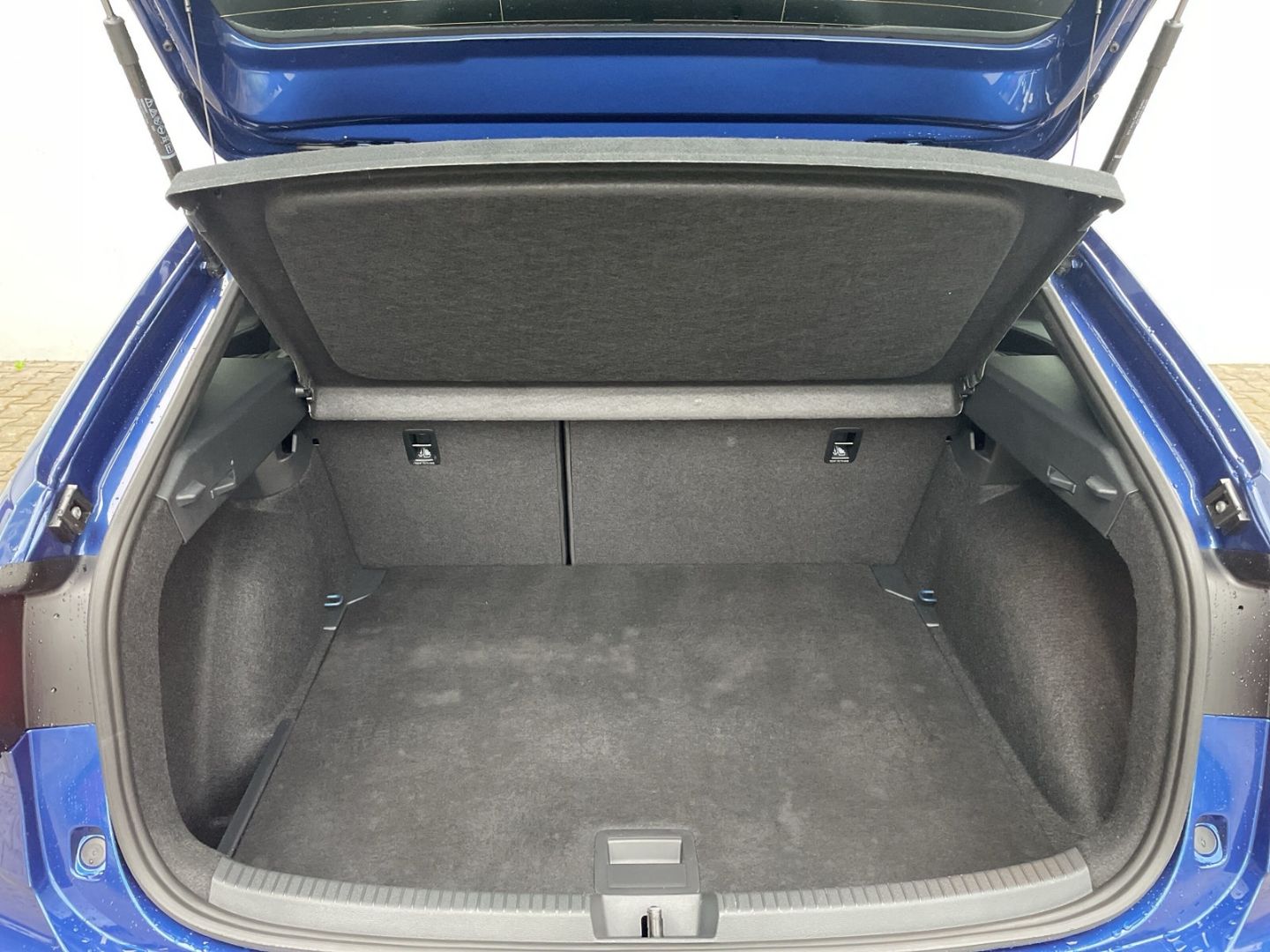 Taigo 1.0 TSI DSG R-Line Black Style Kamera/Pano