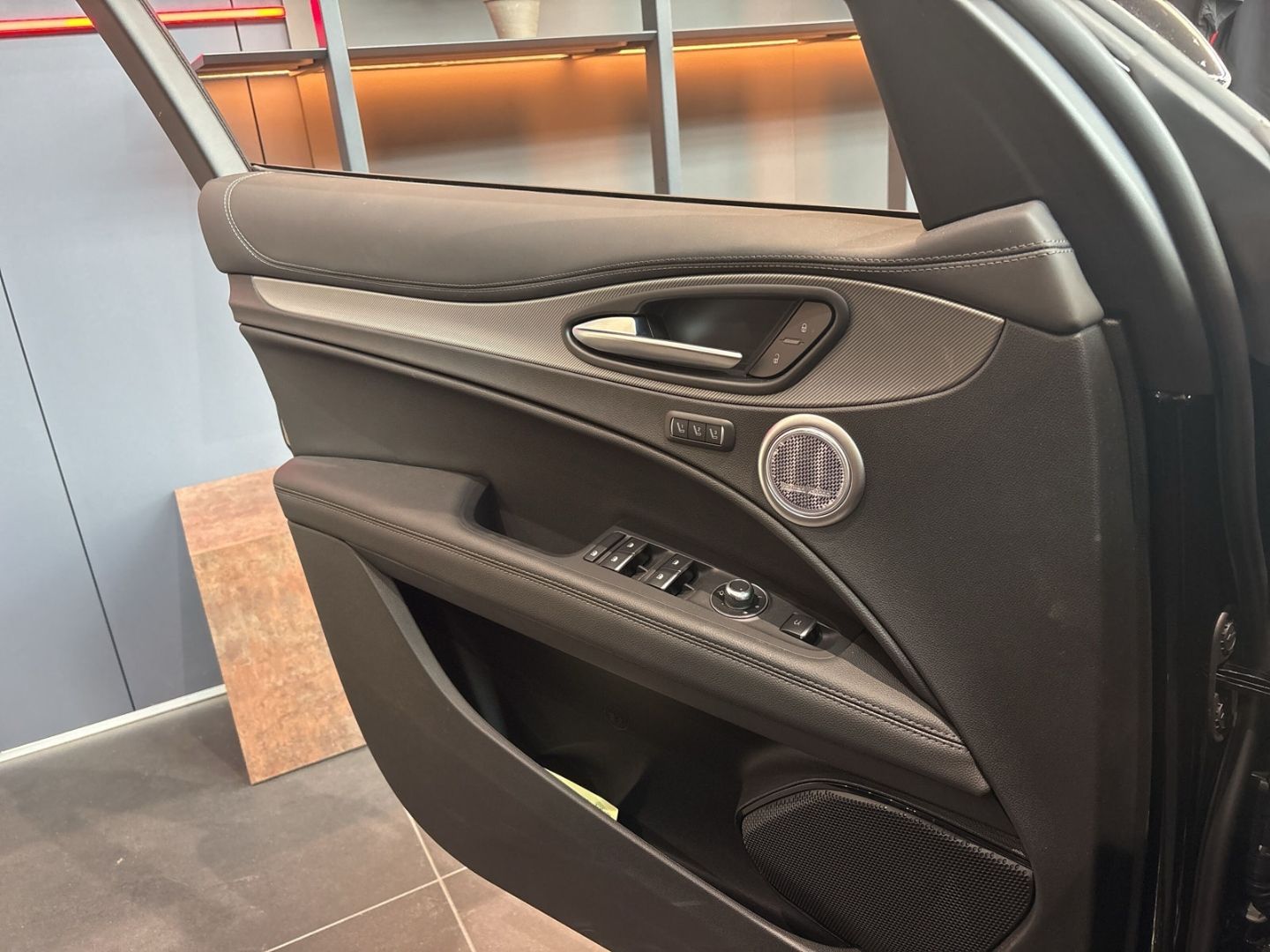 Alfa Romeo Stelvio - Bild 13