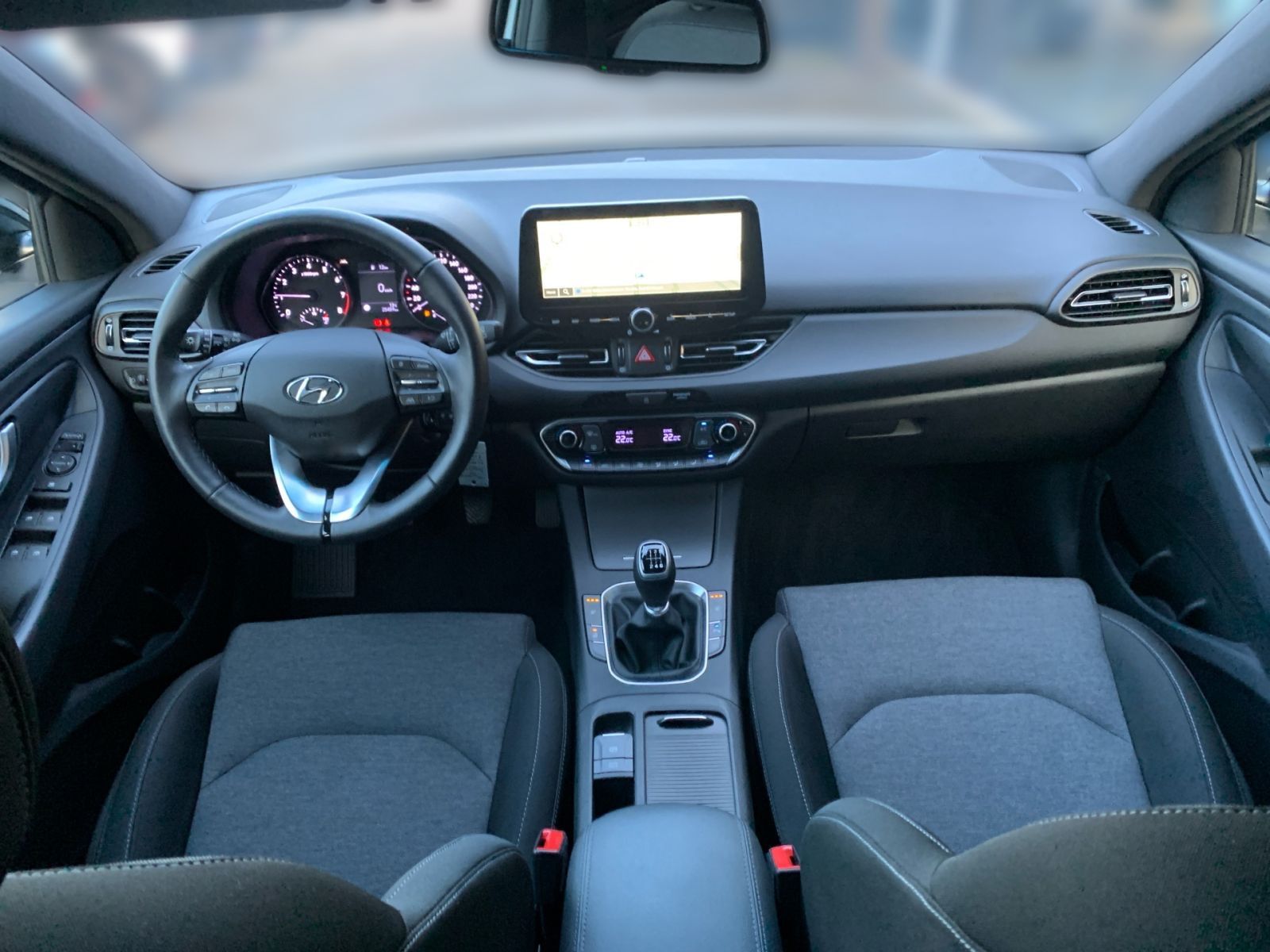 Fahrzeugabbildung Hyundai i30 Kombi 1.0 T-GDI Connect & Go Navi LED