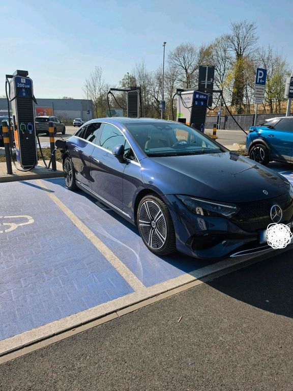 Image of Mercedes-Benz E 300