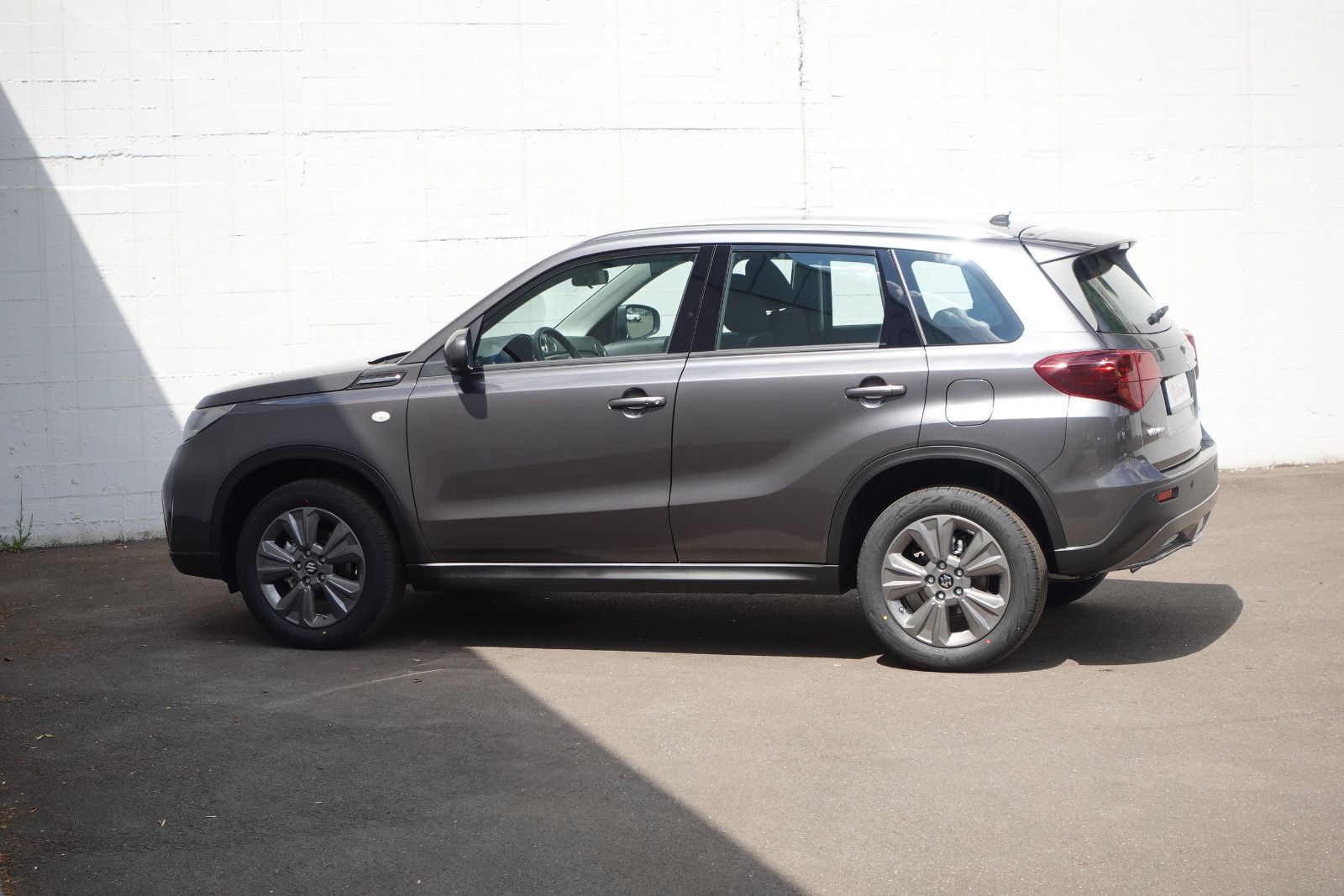 Fahrzeugabbildung Suzuki Vitara 1.4Hybrid Club Navi, Kamera,PDC,LED