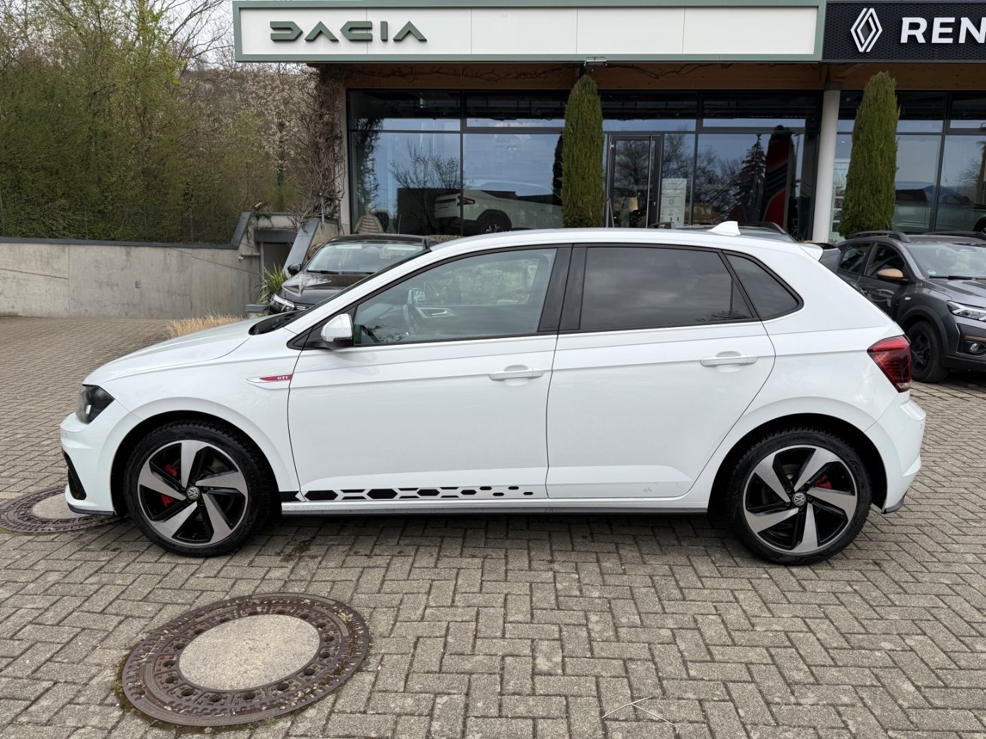 Fahrzeugabbildung Volkswagen Polo VI GTI Dyn. Kurvenlicht Sperrdiff. ACC Fahr